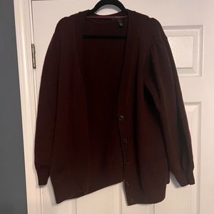 Maroon sweater